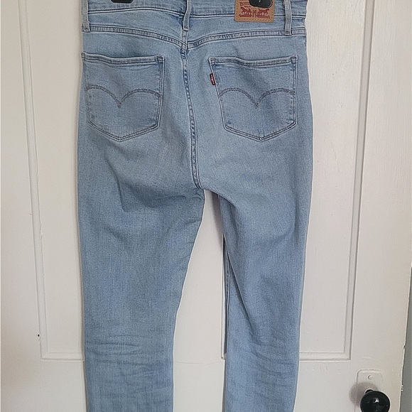 Levi’s jeans, boyfriend, size 29, high rise straight, cropped, frayed hem - Picture 3 of 3